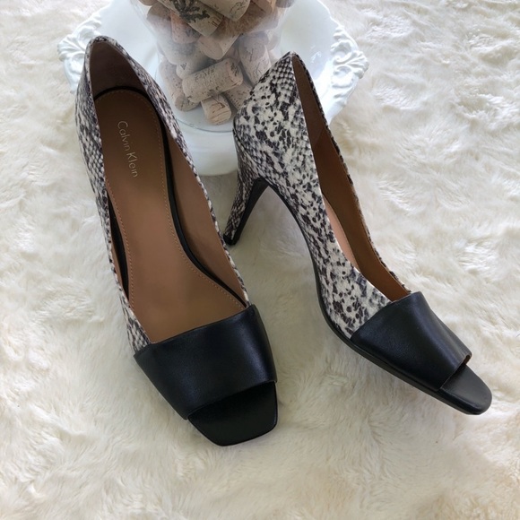 Calvin Klein Nareen Women Snakeskin Heels - Picture 2 of 6
